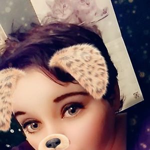 Meet your Posher, Felicity